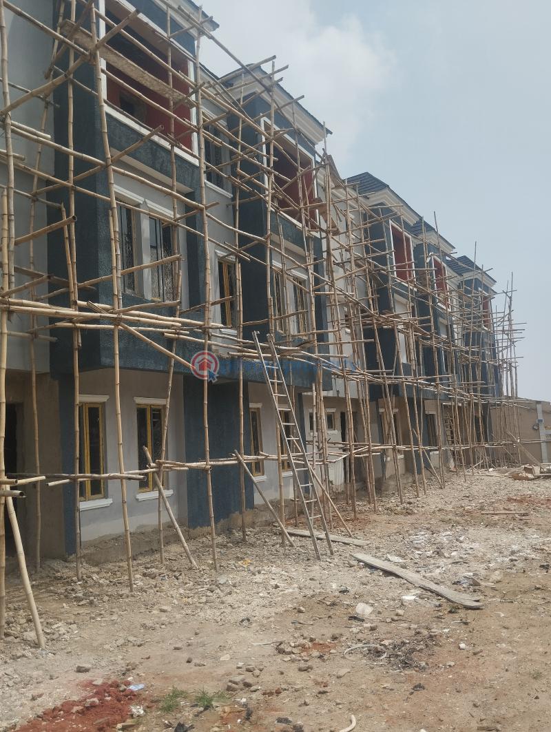4 bedroom Terrace For Sale Near Ifako Police Station Ifako-Gbagada Lagos - 1