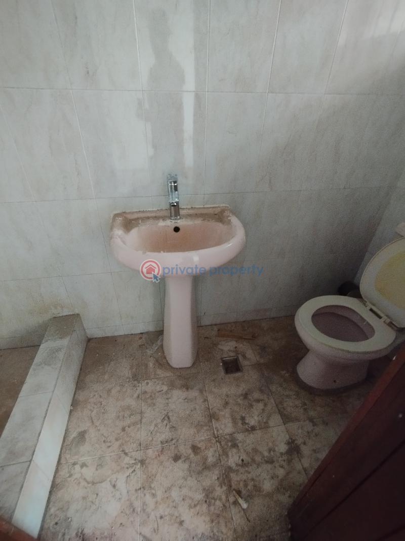 4 bedroom Terraced Duplex For Rent Estate Ikota Lekki Lagos - 13