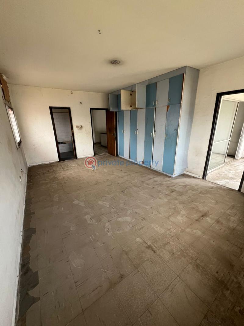 4 bedroom Semi detached Duplex For Sale Danny Estate Makoko Yaba Lagos - 2