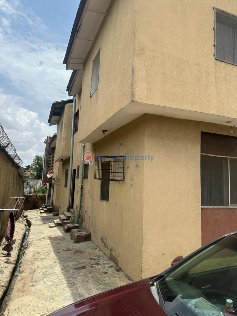 10 bedroom House For Sale Onilekere Cement Ikeja Lagos - 15