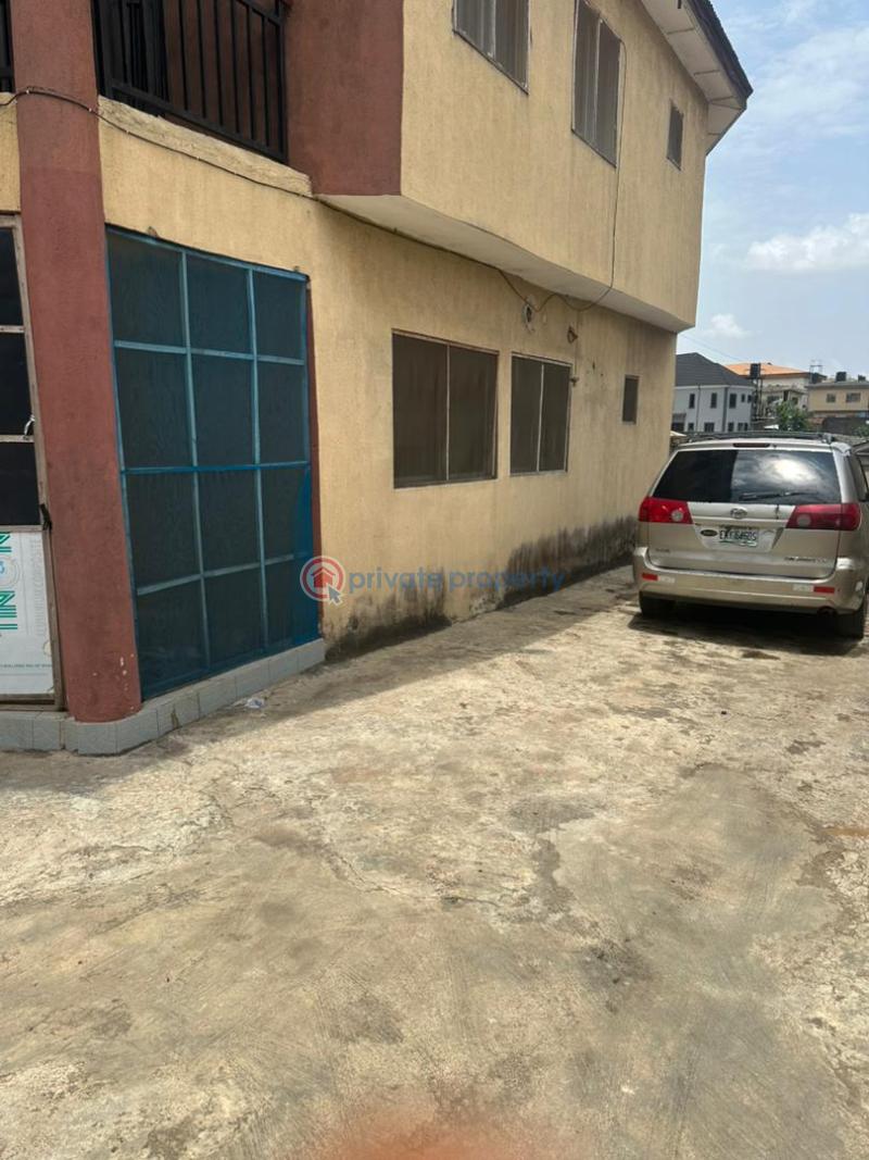 10 bedroom House For Sale Onilekere Cement Ikeja Lagos - 12