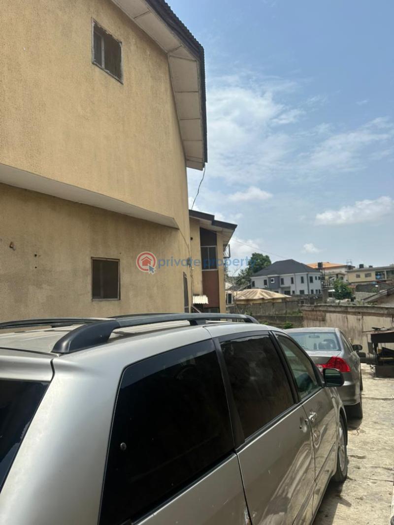 10 bedroom House For Sale Onilekere Cement Ikeja Lagos - 5