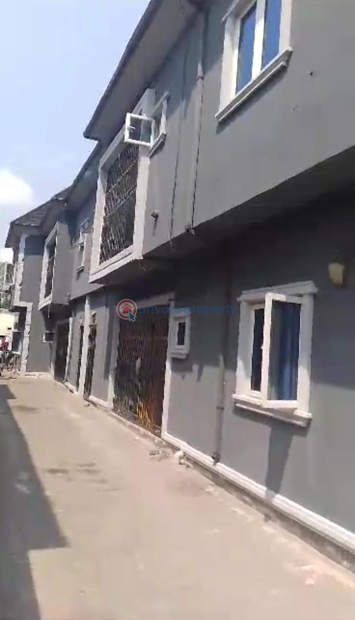 3 bedroom Block Of Flats For Sale Idama Estate Okumagba Layout Warri Delta - 0