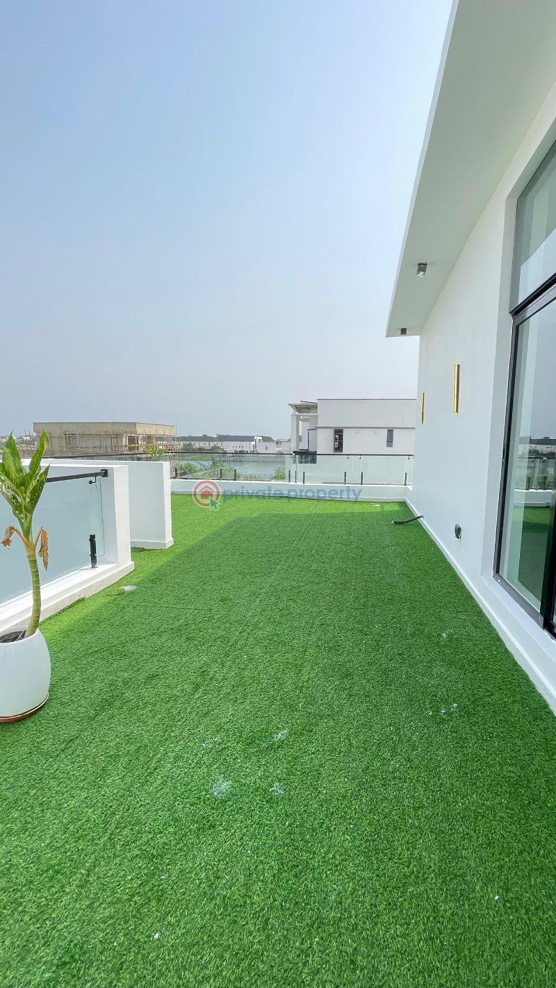 5 bedroom Detached Duplex For Sale Ikota Lekki Lagos - 3