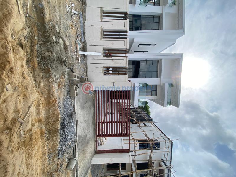 5 bedroom Detached Duplex For Sale Chevron Drive Lekki Lagos - 2