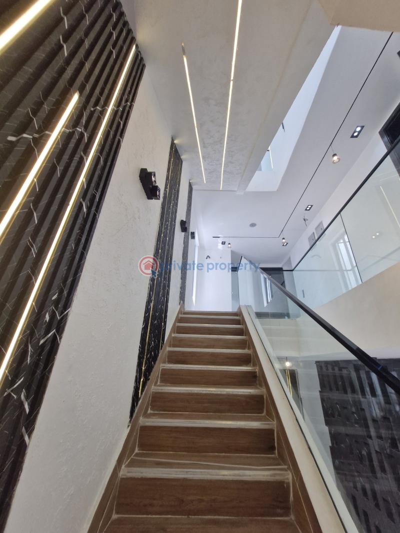 5 bedroom Detached Duplex For Sale Chevron Drive Lekki Lagos - 5