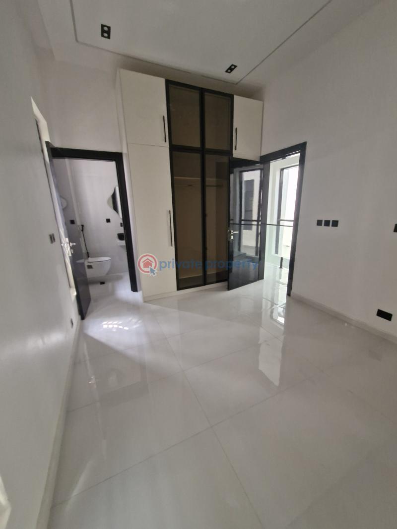 5 bedroom Detached Duplex For Sale Chevron Drive Lekki Lagos - 3