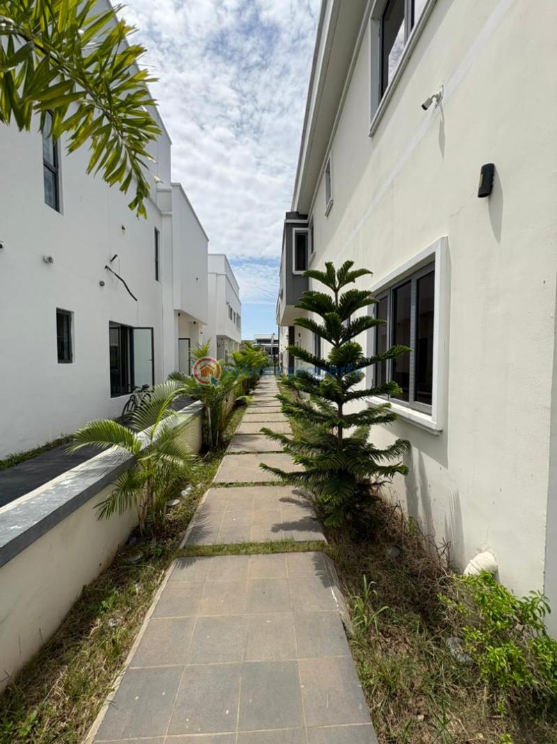 5 bedroom Semi detached Duplex For Sale Lekki Lagos - 13