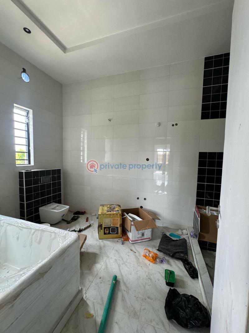 5 bedroom Semi detached Duplex For Sale Estate Ikeja GRA Lagos - 4