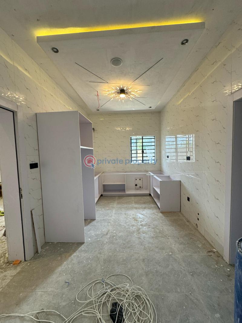 5 bedroom Semi detached Duplex For Sale Estate Ikeja GRA Lagos - 6