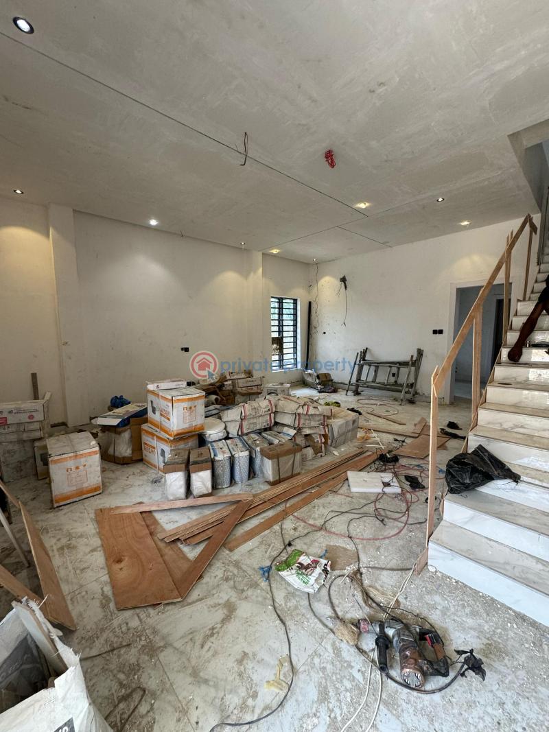 5 bedroom Semi detached Duplex For Sale Estate Ikeja GRA Lagos - 12