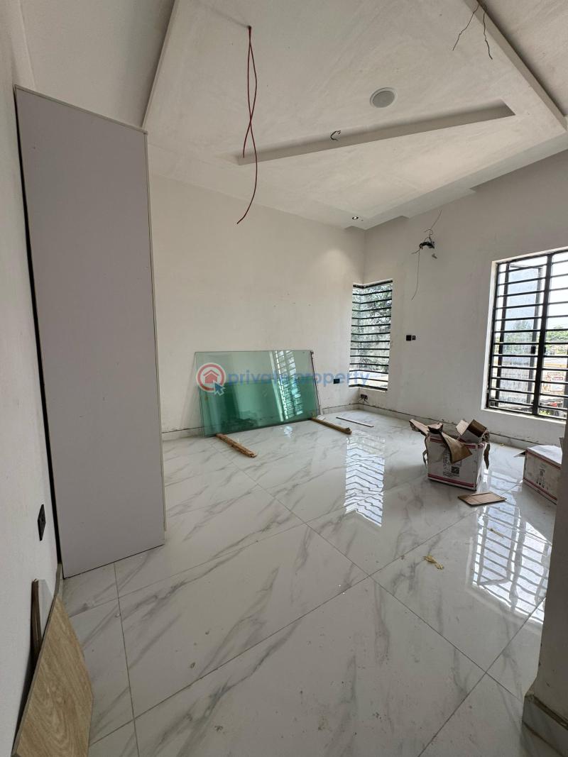 5 bedroom Semi detached Duplex For Sale Estate Ikeja GRA Lagos - 3