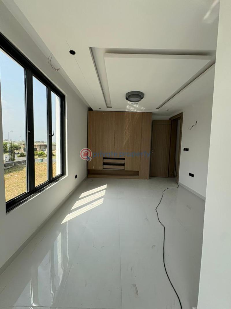 5 bedroom House For Sale Lekki Lagos - 9