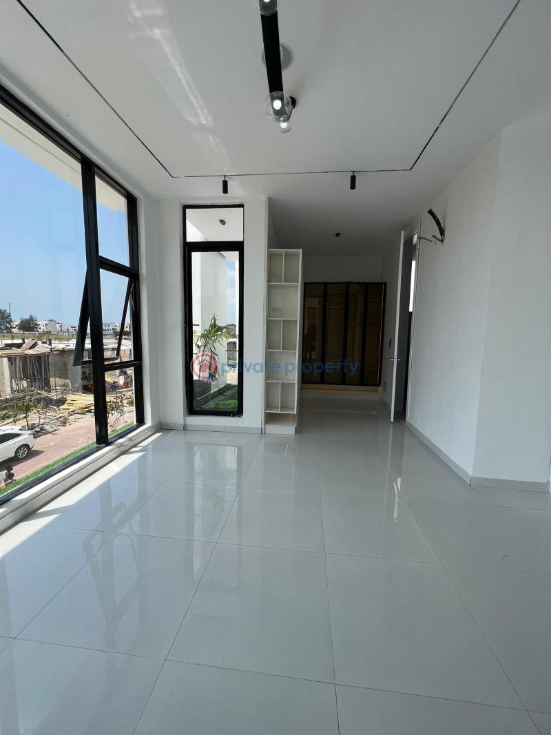 5 bedroom Detached Duplex For Sale Osapa London, Osapa Lekki Lagos - 2