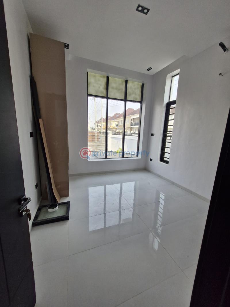 5 bedroom Detached Duplex For Sale Victoria Garden City Lekki Lagos - 3