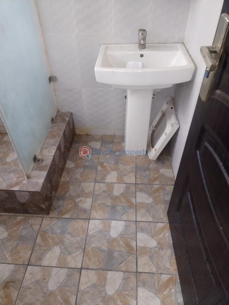 10 bedroom Detached Duplex For Sale Alogba Estate Ibeshe Ikorodu Lagos - 15