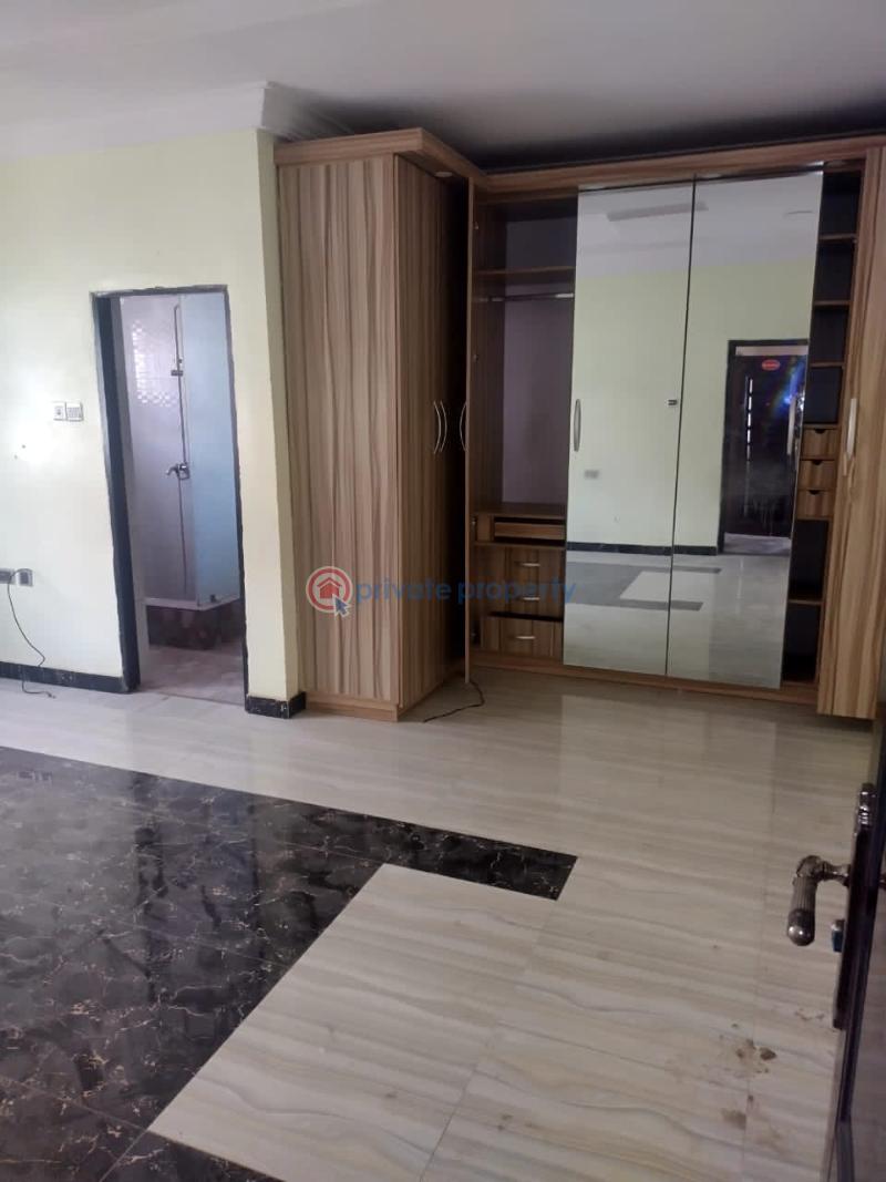 10 bedroom Detached Duplex For Sale Alogba Estate Ibeshe Ikorodu Lagos - 5