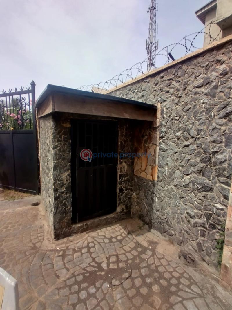 10 bedroom Detached Duplex For Sale Alogba Estate Ibeshe Ikorodu Lagos - 18