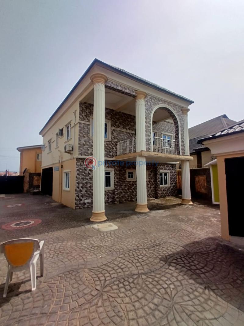 10 bedroom Detached Duplex For Sale Alogba Estate Ibeshe Ikorodu Lagos - 1