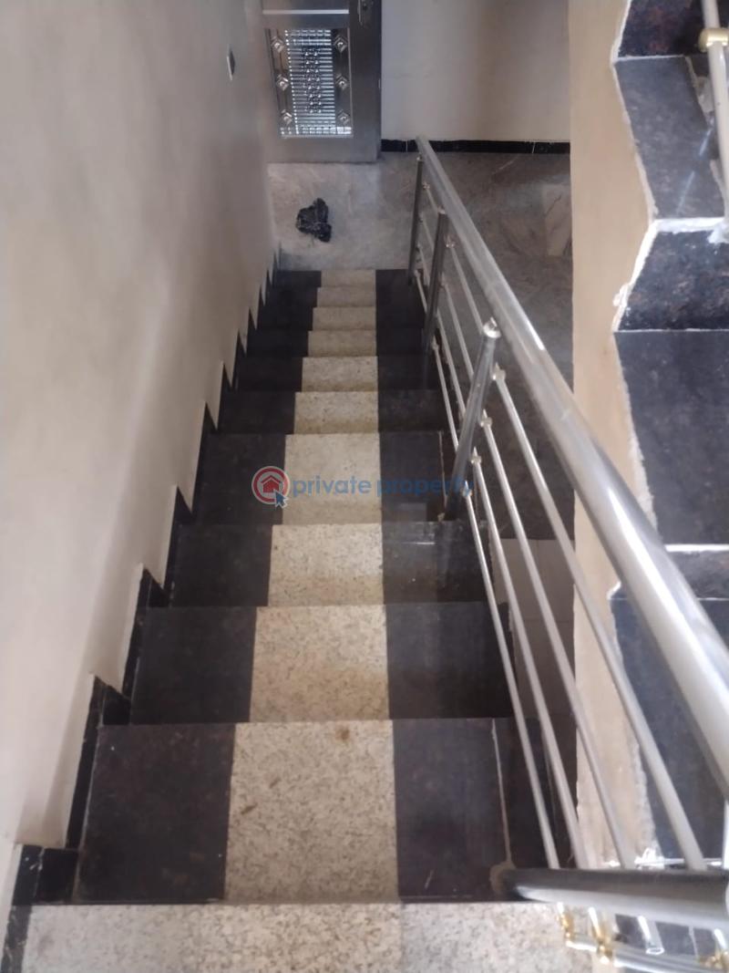 10 bedroom Detached Duplex For Sale Alogba Estate Ibeshe Ikorodu Lagos - 8