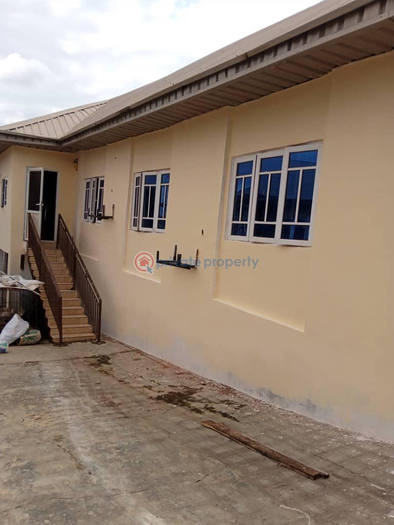 5 bedroom Bungalow For Rent Behind Taska Filling Station, Akala Express, Ibadan Akala Express Ibadan Oyo - 3
