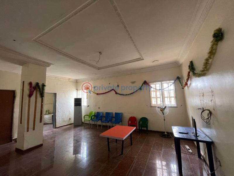 5 bedroom Detached Bungalow For Rent Maitama Abuja Phase 1  - 4