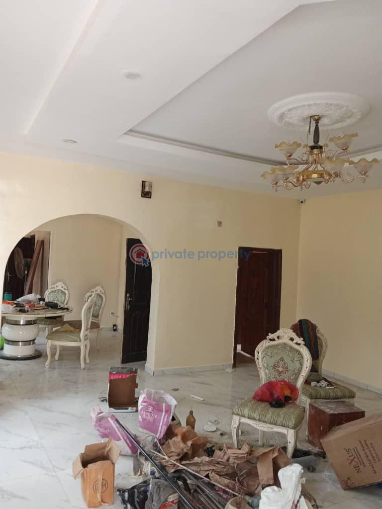 5 bedroom Bungalow For Rent Behind Taska Filling Station, Akala Express, Ibadan Akala Express Ibadan Oyo - 0