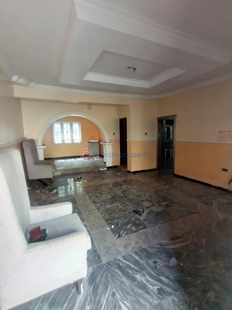 10 bedroom Detached Duplex For Sale Alogba Estate Ibeshe Ikorodu Lagos - 4