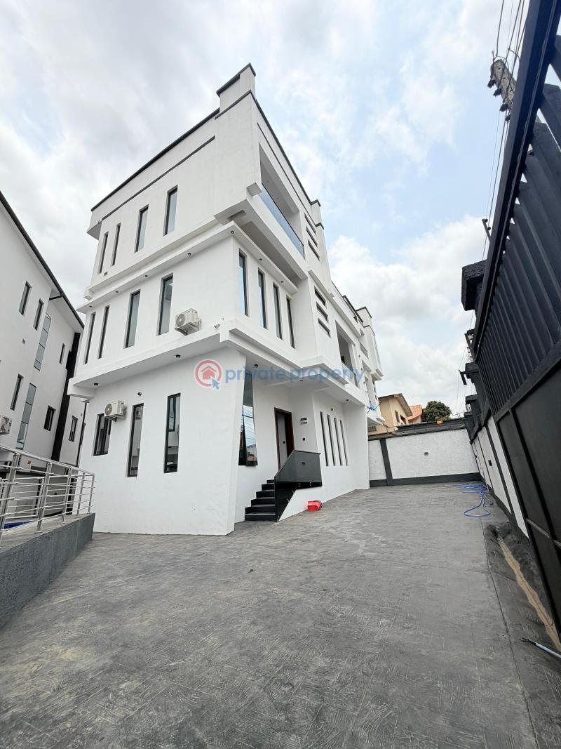 5 bedroom Detached Duplex For Sale Magodo Isheri Ikeja Lagos - 1