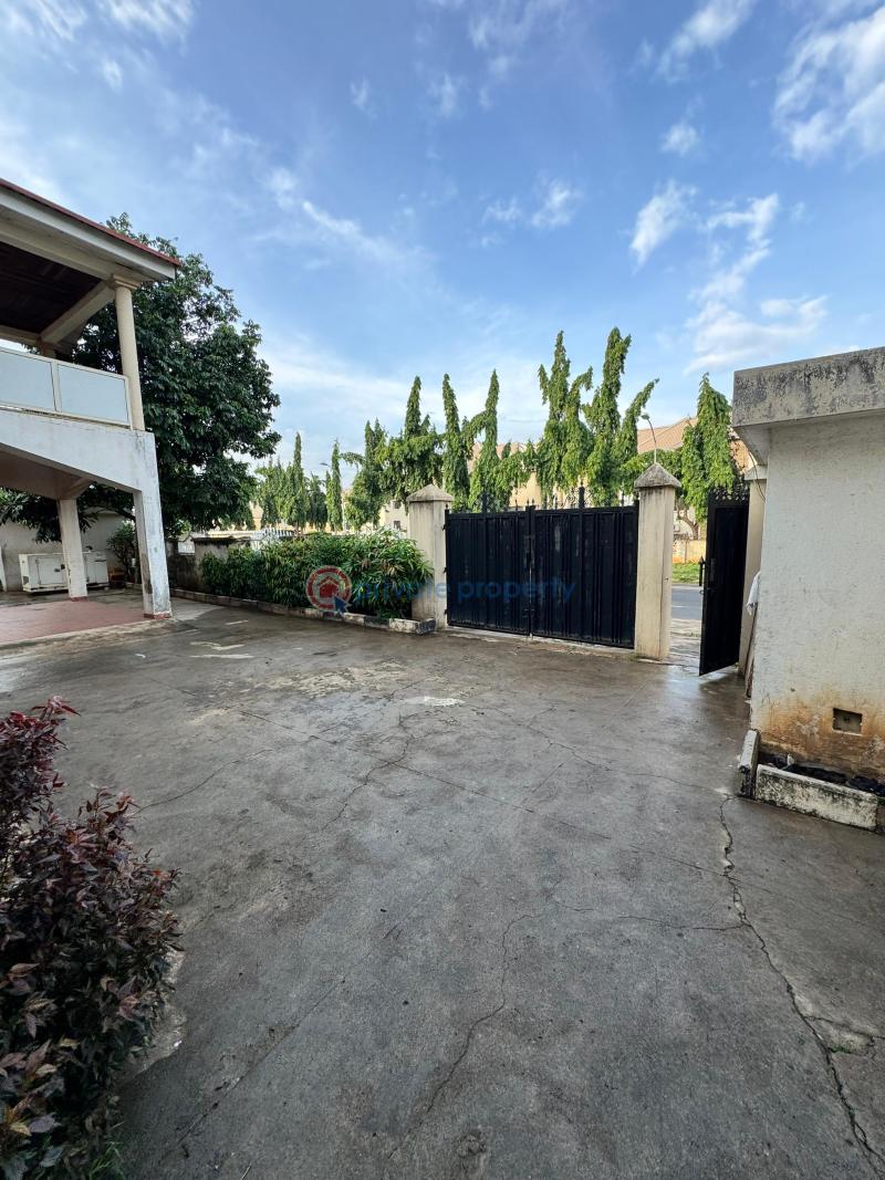 5 bedroom House For Sale Wuye Abuja Phase 2  - 4