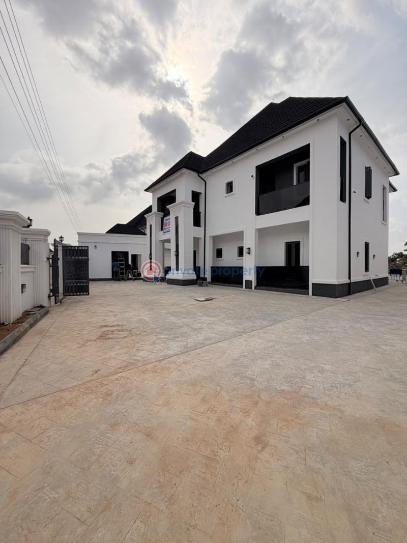5 bedroom Detached Duplex For Sale Dakwo Abuja Phase 3  - 1