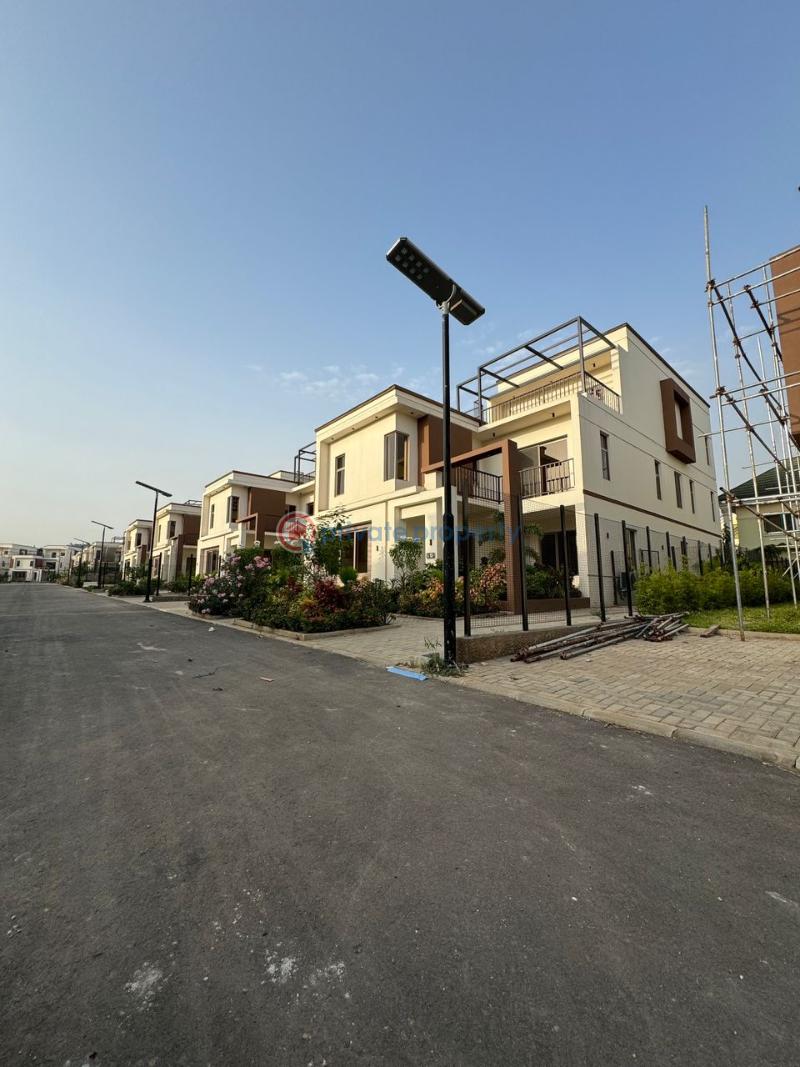 5 bedroom Detached Duplex For Sale Lifecamp Life Camp Abuja Phase 3  - 1