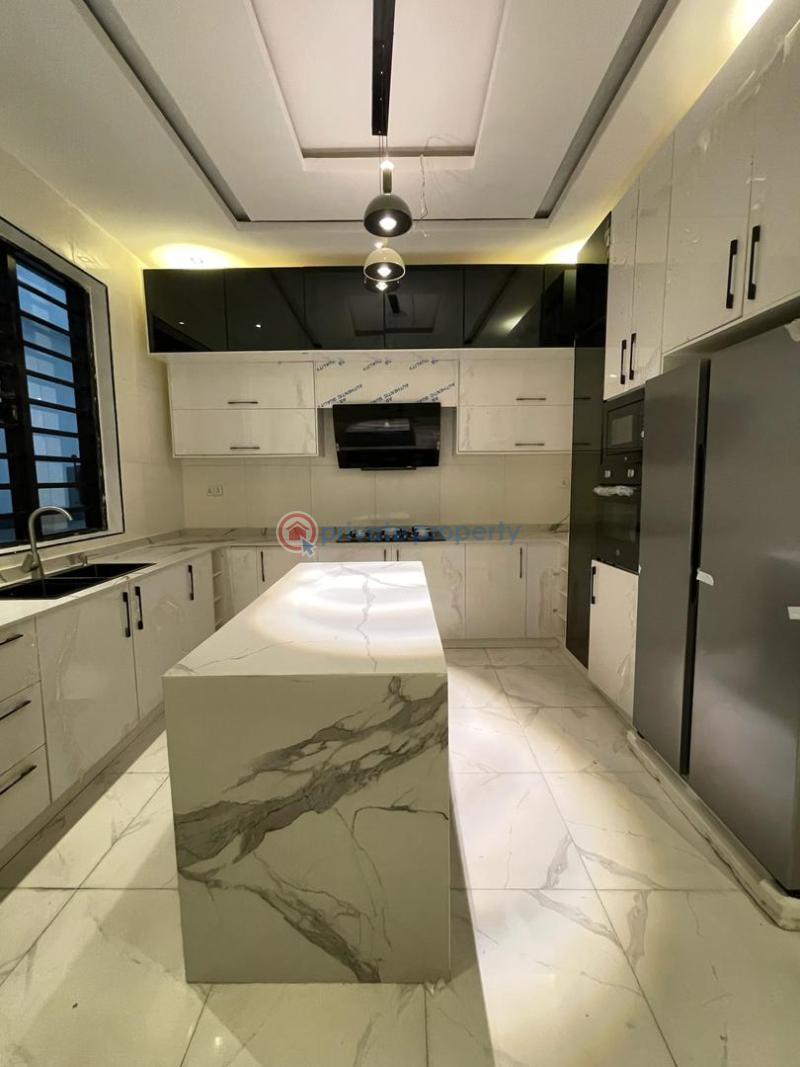 5 bedroom Detached Duplex For Sale Chevron Drive Lekki Lagos - 5