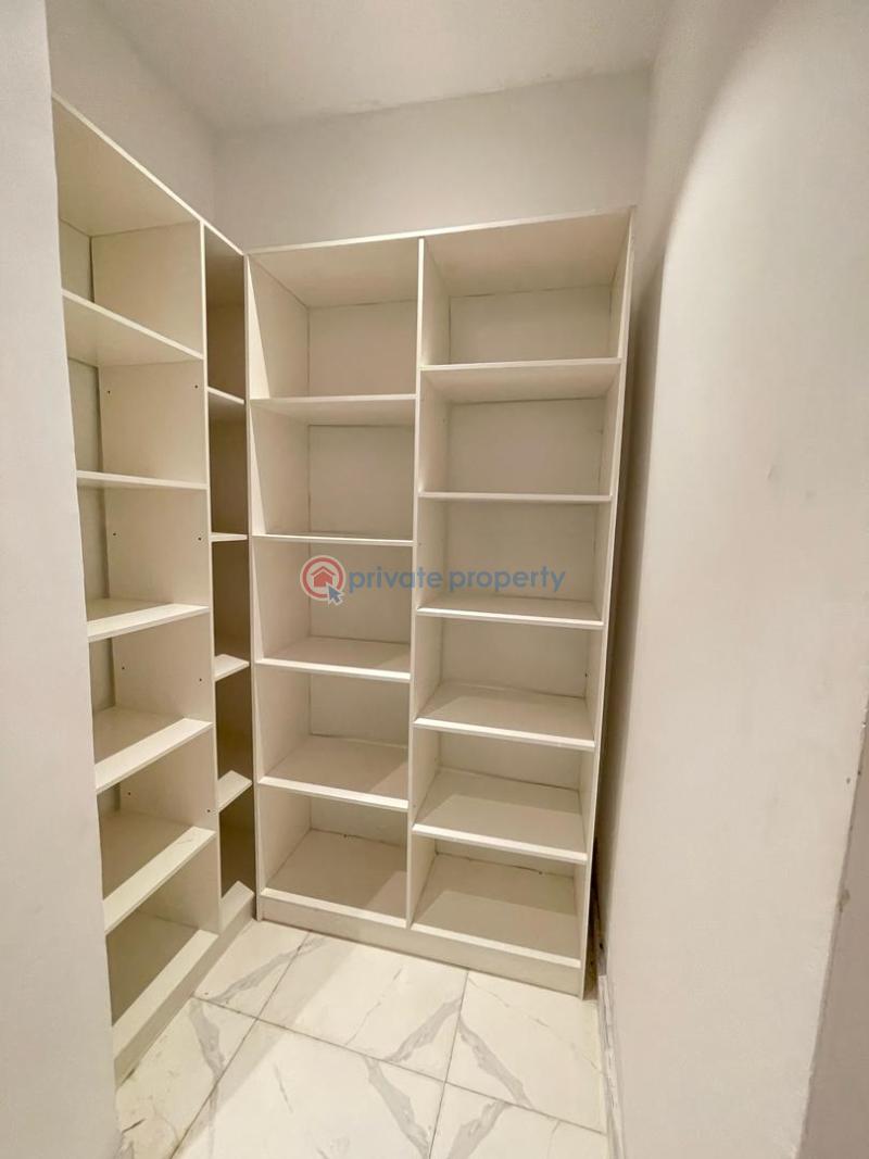 5 bedroom Detached Duplex For Sale Chevron Drive Lekki Lagos - 4