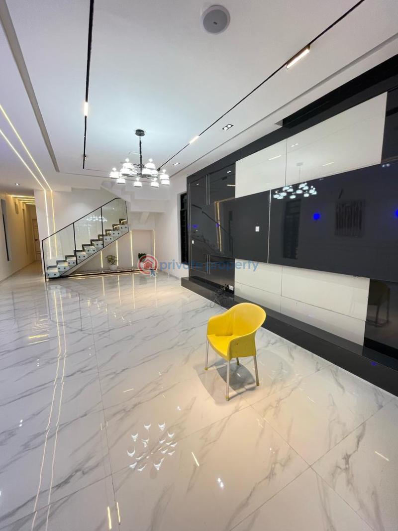 5 bedroom Detached Duplex For Sale Chevron Drive Lekki Lagos - 1