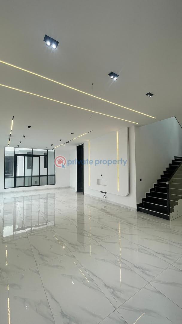 5 bedroom Detached Duplex For Sale Chevron Drive Lekki Lagos - 1