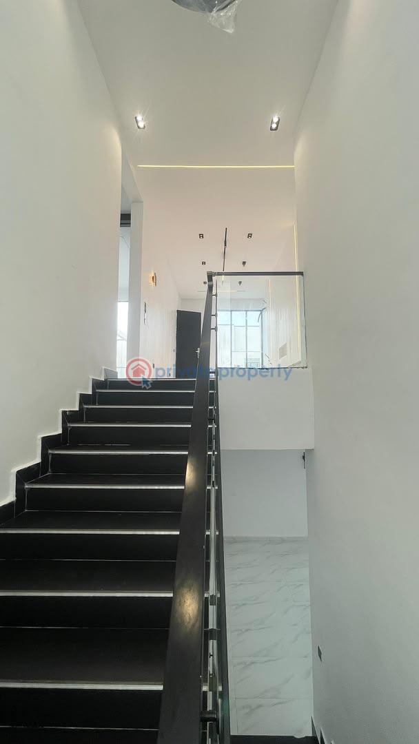 5 bedroom Detached Duplex For Sale Chevron Drive Lekki Lagos - 2