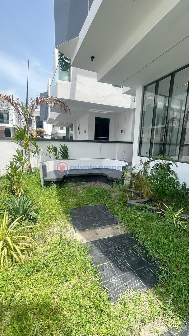 5 bedroom Detached Duplex For Sale Chevron Drive Lekki Lagos - 11