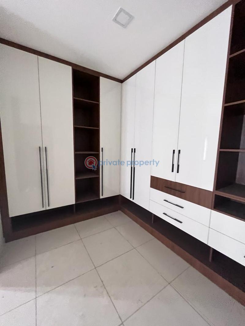 5 bedroom Detached Duplex For Sale Wuye Abuja Phase 2  - 3