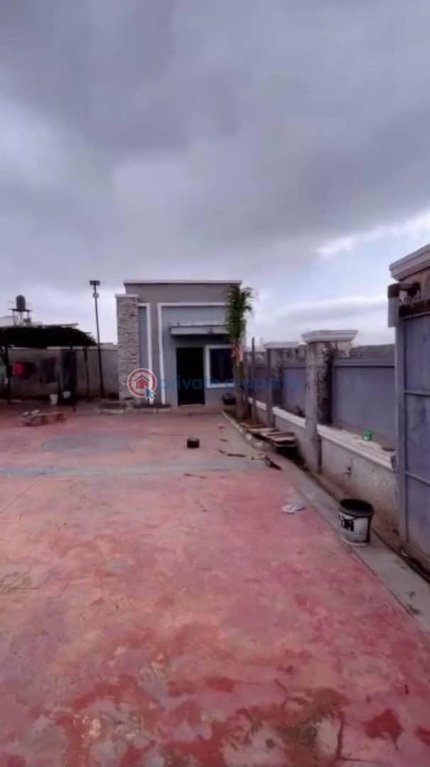 5 bedroom Detached Duplex For Sale Von Axis Lugbe Lugbe Abuja Phase 4  - 1