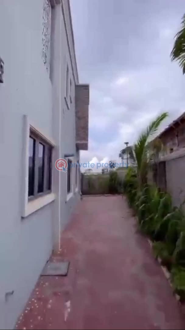 5 bedroom Detached Duplex For Sale Von Axis Lugbe Lugbe Abuja Phase 4  - 5