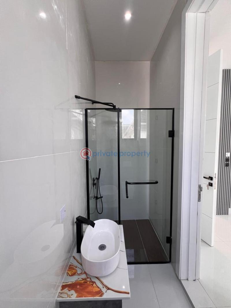 5 bedroom Detached Duplex For Sale Chevron Drive Lekki Lagos - 6