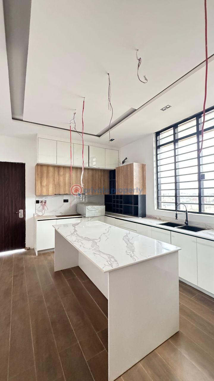 5 bedroom House For Sale Lugbe Abuja Phase 4  - 4