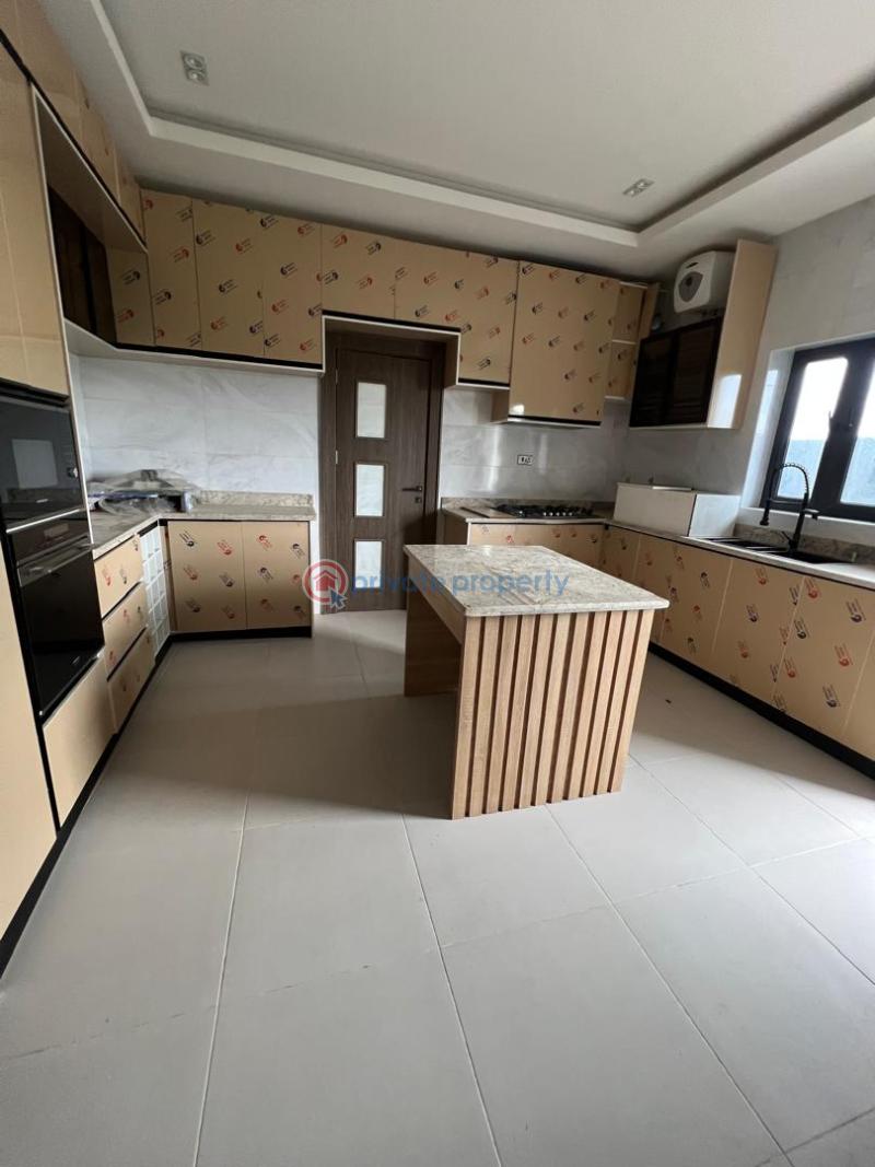 5 bedroom Detached Duplex For Sale Guzape Abuja Phase 1  - 2