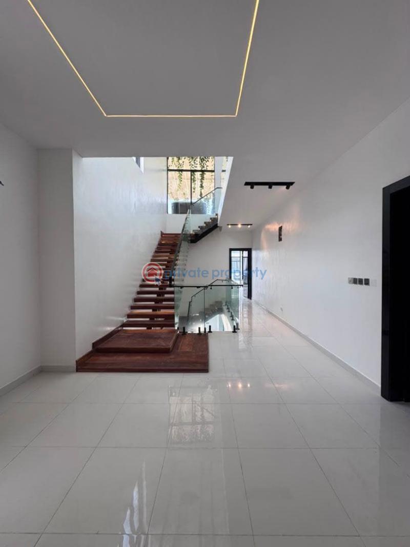 5 bedroom Detached Duplex For Sale Chevron Drive Lekki Lagos - 4