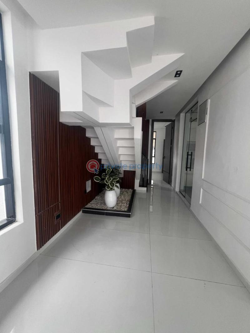 5 bedroom Detached Duplex For Sale Chevron Drive Lekki Lagos - 2