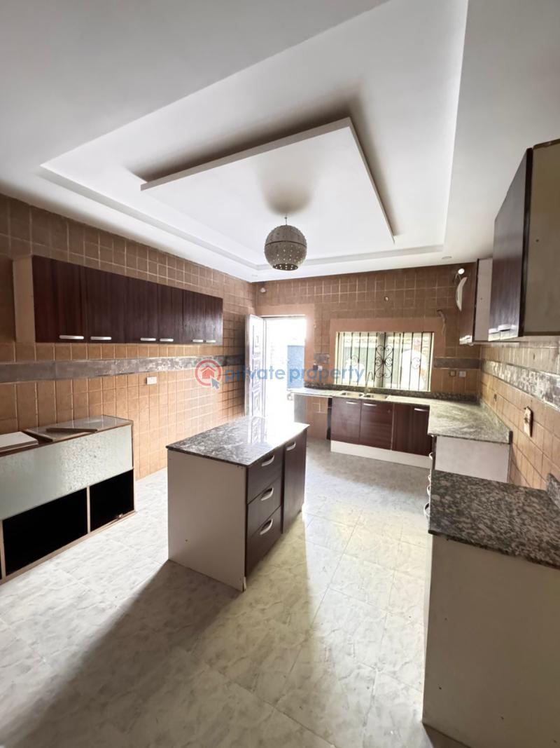 5 bedroom Detached Duplex For Sale Chevron Drive Lekki Lagos - 3