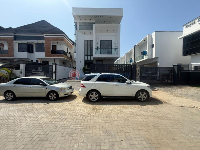 5 bedroom Detached Duplex For Sale Ikota Lekki Lagos - 11