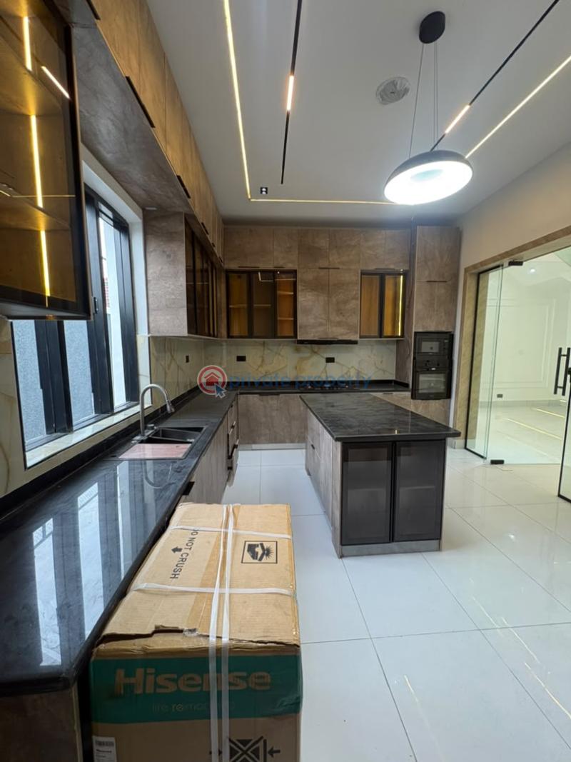 5 bedroom Detached Duplex For Sale Victoria Garden City Lekki Lagos - 3