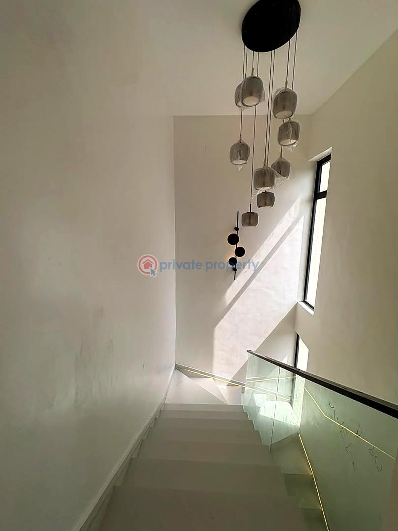 5 bedroom House For Sale Lekki Lagos - 2